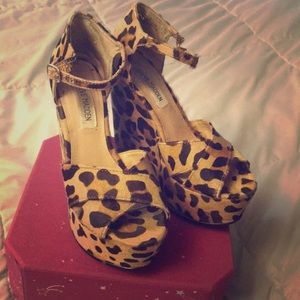 Steve Madden real fur dyed calf  print wedges